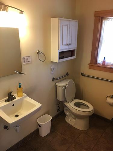 Male Quad - Bathroom